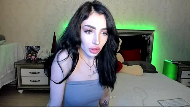 NancyLovee  online show from 15, 2, 2025