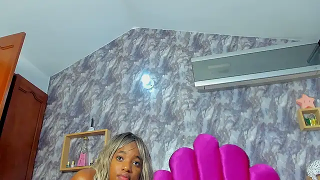 EMMAPARISS online show from 8, 3, 2025