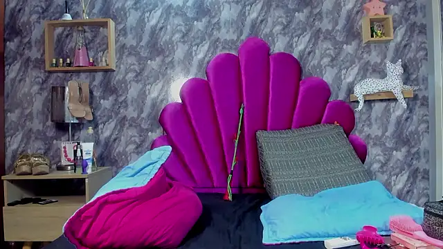 EMMAPARISS online show from 17, 1, 2026