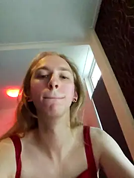 MissPigster online show from 9, 9, 2025