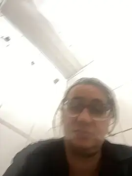 Snapshot of gloria7v05 chatting on 1, 3, 2026 gloria7v05 online show from 1, 3, 2026