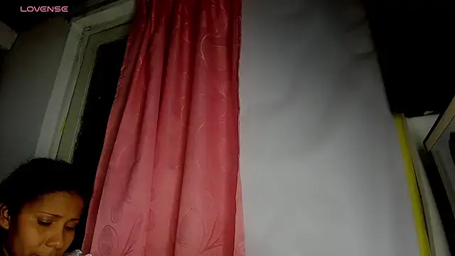 Nenita Hot  online show from 11, 10, 2025