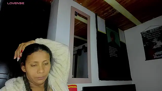 Nenita Hot  online show from 2, 10, 2025