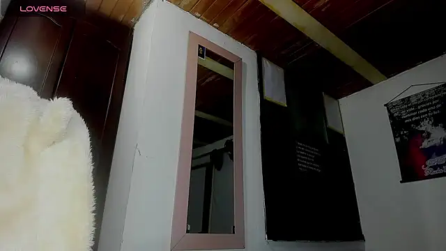 Nenita Hot  online show from 3, 10, 2025