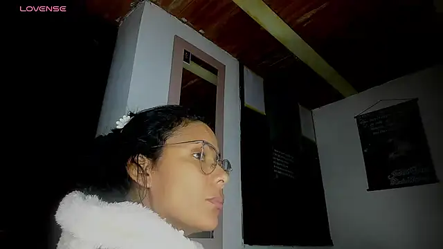 Nenita Hot  online show from 29, 9, 2025