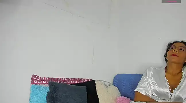 Nenita Hot  online show from 18, 3, 2025