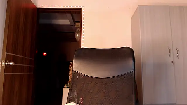mistressbigcock777 online show from 8, 5, 2026
