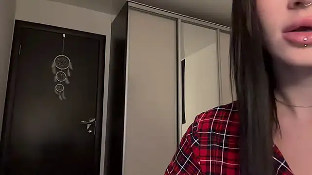 ur molly online show from 20, 10, 2025