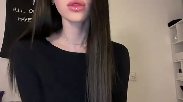 ur molly online show from 21, 10, 2025