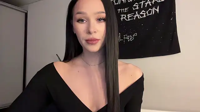 ur molly online show from 18, 12, 2025