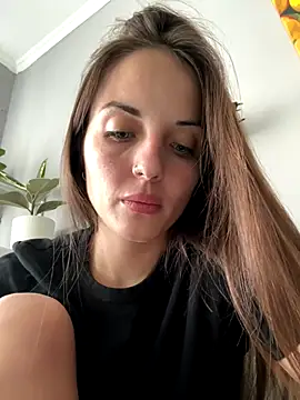 AmiLavs online show from 8, 11, 2025