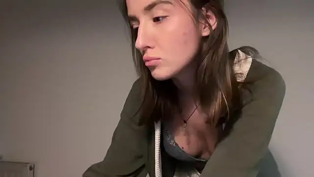 EmilyWi  online show from 25, 9, 2025