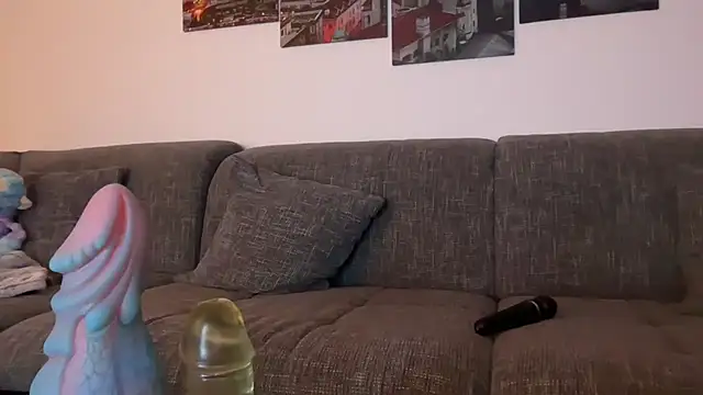 EmilyWi  online show from 17, 9, 2025