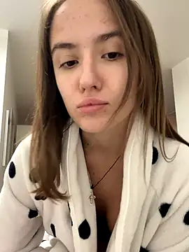 EmilyWi  online show from 8, 10, 2025