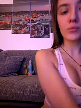 EmilyWi  online show from 15, 10, 2025