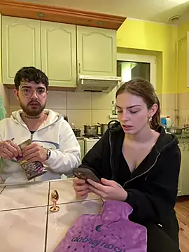 MrAndMrsSavage online show from 20, 2, 2025