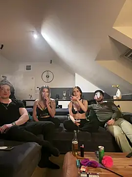 MrAndMrsSavage online show from 13, 3, 2025