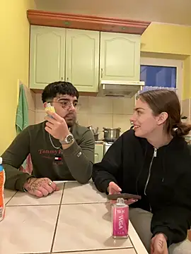 MrAndMrsSavage online show from 24, 2, 2025