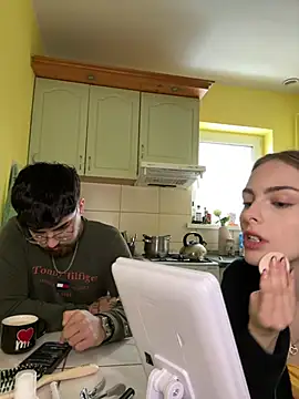 MrAndMrsSavage online show from 25, 2, 2025