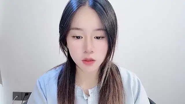 chloe-01 online show from 26, 11, 2025