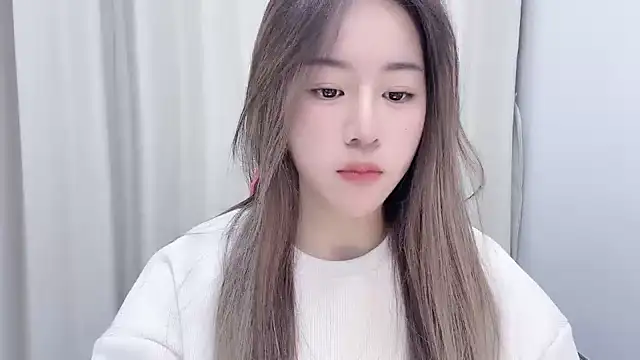 chloe-01 online show from 13, 1, 2025