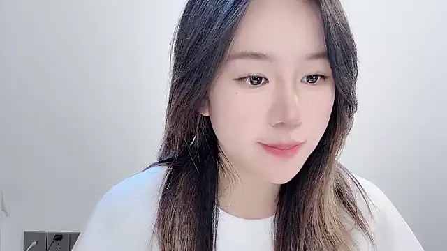 chloe-01 online show from 18, 11, 2025