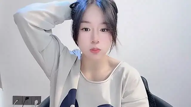 chloe-01 online show from 27, 11, 2025