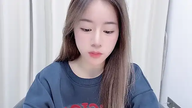 chloe-01 online show from 11, 12, 2024