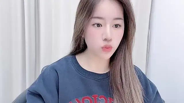 chloe-01 online show from 16, 1, 2025