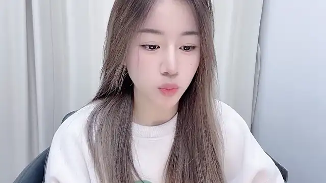 chloe-01 online show from 14, 12, 2024