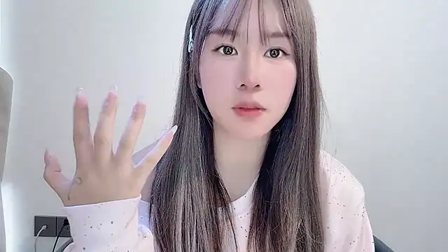 chloe-01 online show from 30, 11, 2025