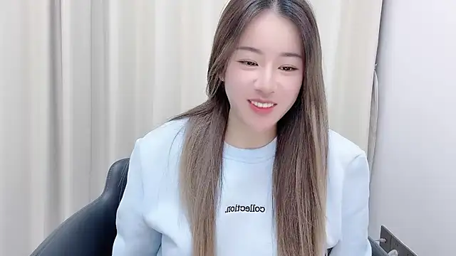 chloe-01 online show from 15, 1, 2025