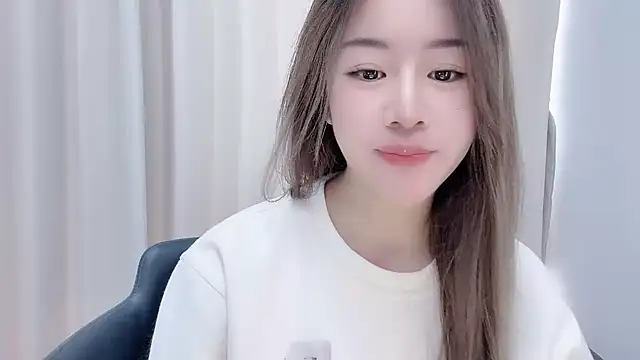 chloe-01 online show from 3, 12, 2024