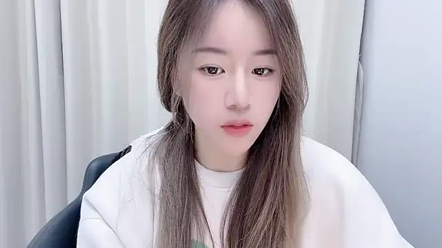 chloe-01 online show from 22, 12, 2024