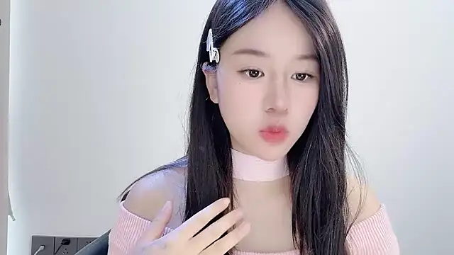 chloe-01 online show from 19, 11, 2025