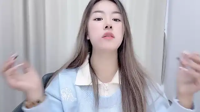 chloe-01 online show from 22, 12, 2024