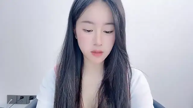 chloe-01 online show from 20, 12, 2025