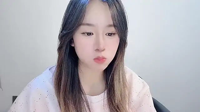 chloe-01 online show from 27, 11, 2025