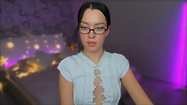 AlannaMiless online show from 18, 2, 2025