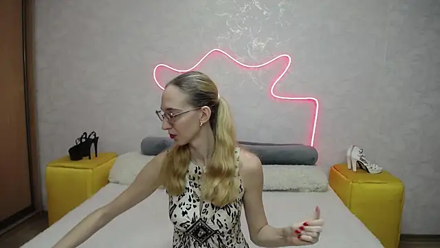 KlaryBrait online show from 15, 10, 2025