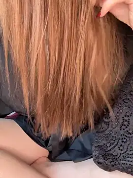 Mia harmati online show from 29, 10, 2025