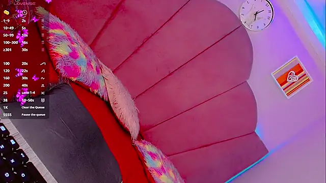 OSMARIEL SWEETT online show from 9, 12, 2024