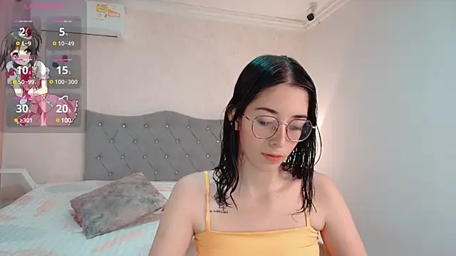 brooklove doll online show from 17, 2, 2025