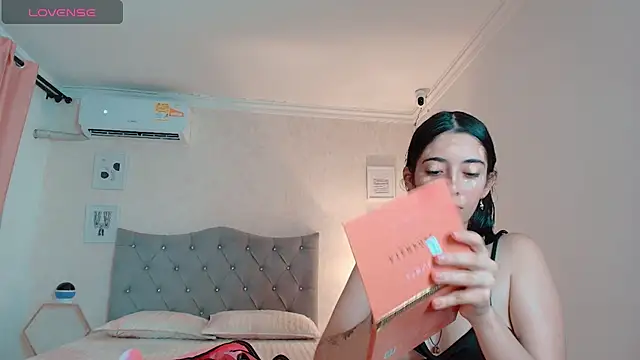 brooklove doll online show from 15, 11, 2025