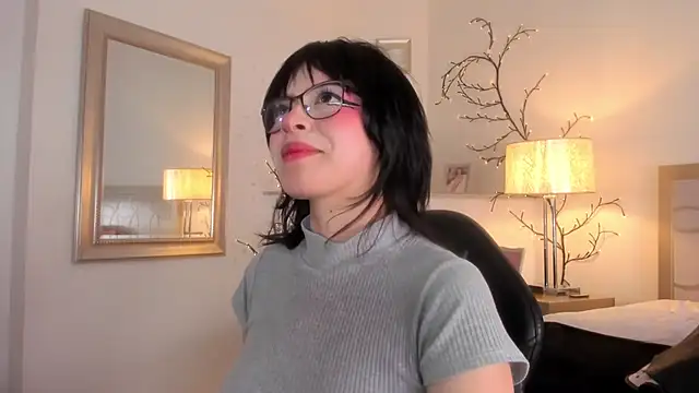 NattashaHotson online show from 7, 2, 2025