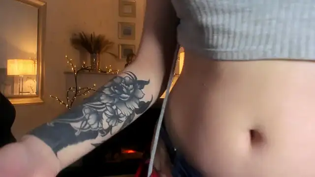 NattashaHotson online show from 7, 2, 2025