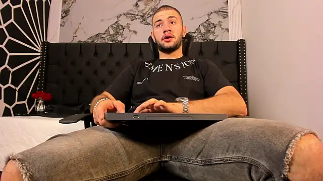 MaximusDick1  online show from 31, 5, 2026