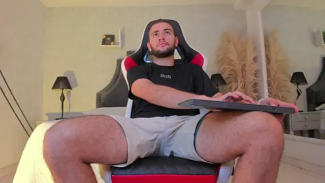 MaximusDick1  online show from 15, 5, 2026