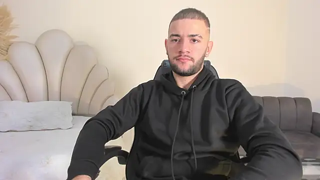 Snapshot of MaximusDick1_ chatting on 8, 7, 2026 MaximusDick1 online show from 8, 7, 2026