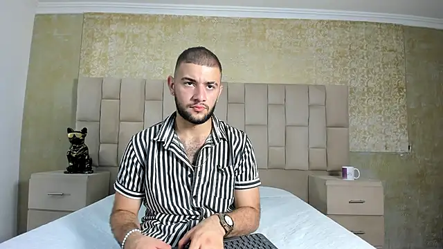 Snapshot of MaximusDick1_ chatting on 23, 11, 2025 MaximusDick1 online show from 23, 11, 2025